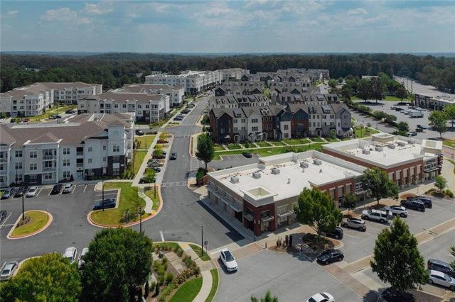 1016 Township Square, Alpharetta, GA 30022