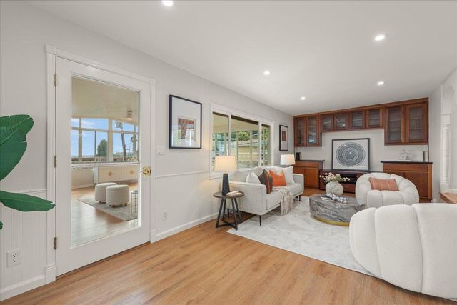 2204 170th Avenue, Castro Valley, CA 94546