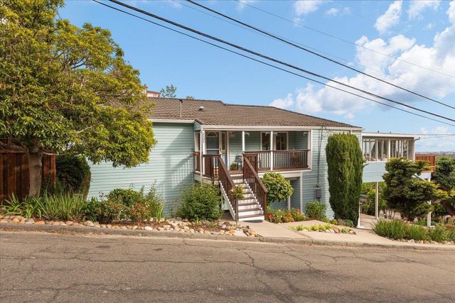 2204 170th Avenue, Castro Valley, CA 94546