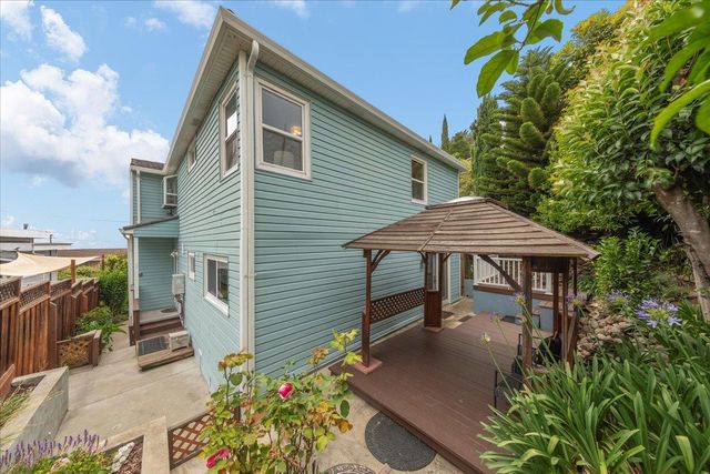 2204 170th Avenue, Castro Valley, CA 94546