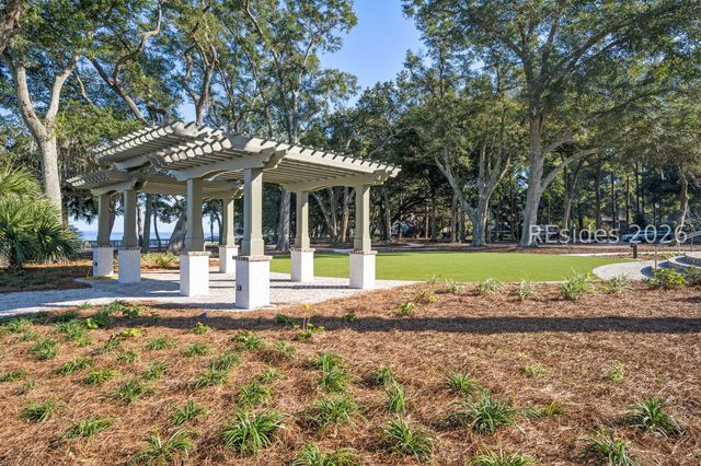 67 Bear Creek Dr, Hilton Head Island, SC 29926