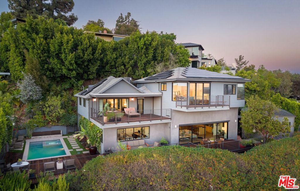 8951 St Ives Drive, West Hollywood, CA 90069 — exterior