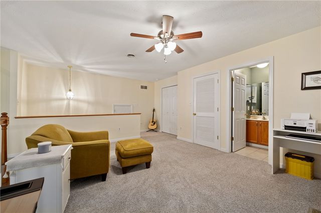 1009 Trail Side Ct, Penn Twp, PA 15644