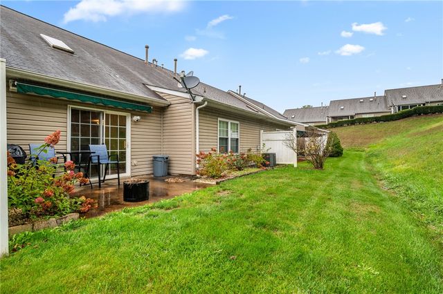 1009 Trail Side Ct, Penn Twp, PA 15644