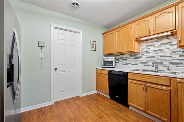 1009 Trail Side Ct, Penn Twp, PA 15644