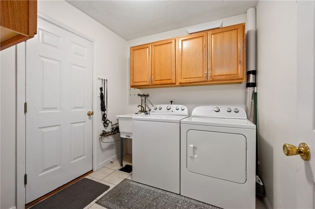 1009 Trail Side Ct, Penn Twp, PA 15644