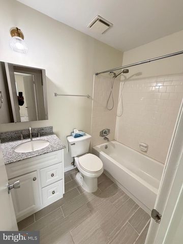 6427 OLD SCOTTS CT, Springfield, VA 22152