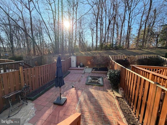 6427 OLD SCOTTS CT, Springfield, VA 22152