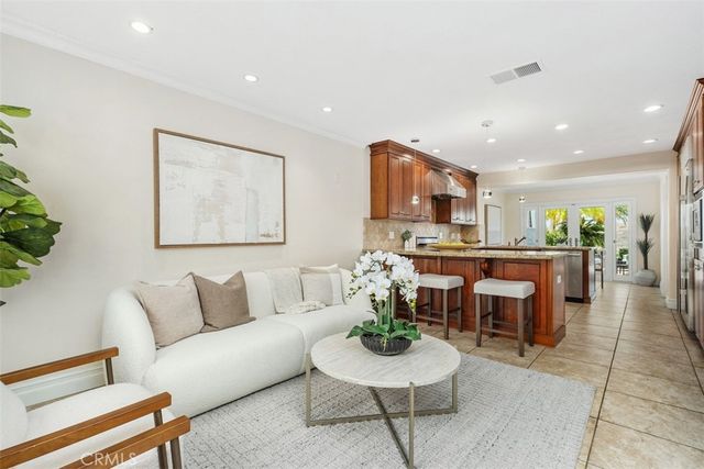 21 MIRADOR, Irvine, CA 92612