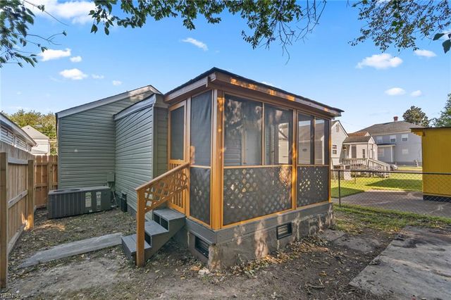 2207 Marshall AVE, Newport News, VA 23607