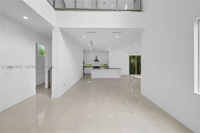 3253 Mcdonald St 3253, Miami, FL 33133
