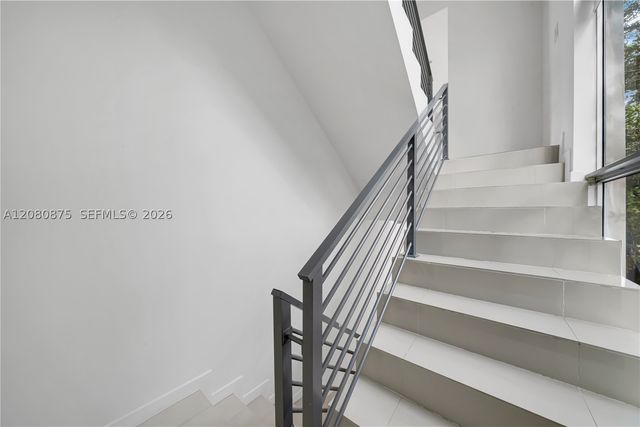 3253 Mcdonald St 3253, Miami, FL 33133