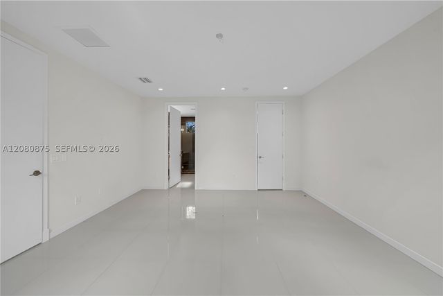 3253 Mcdonald St 3253, Miami, FL 33133