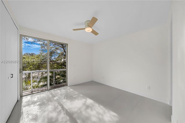 3253 Mcdonald St 3253, Miami, FL 33133