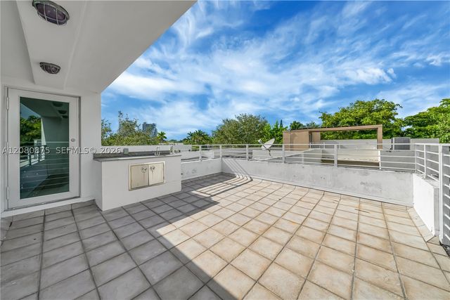 3253 Mcdonald St 3253, Miami, FL 33133