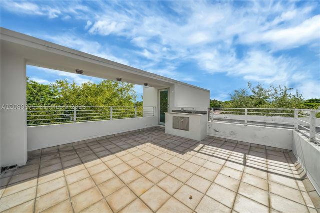 3253 Mcdonald St 3253, Miami, FL 33133