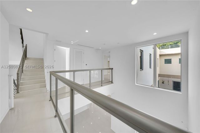 3253 Mcdonald St 3253, Miami, FL 33133