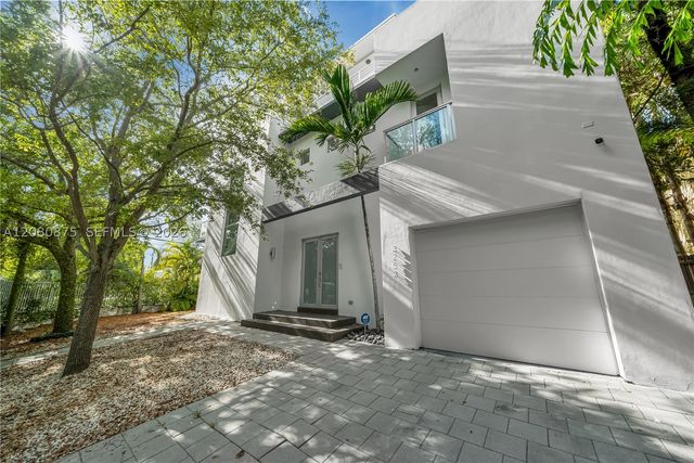 3253 Mcdonald St 3253, Miami, FL 33133