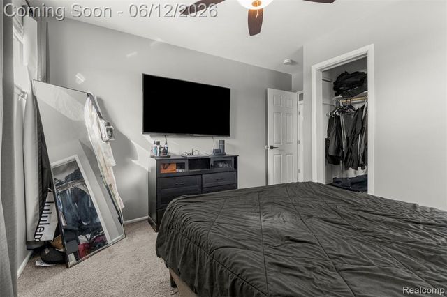 27827 Lyndon Street, Livonia, MI 48154