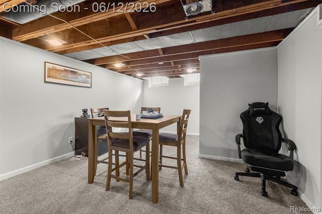 27827 Lyndon Street, Livonia, MI 48154