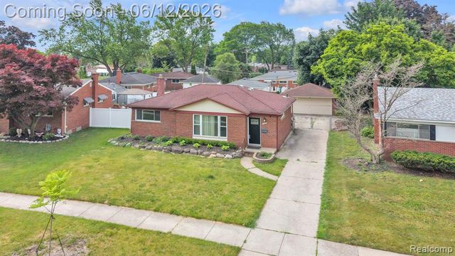 27827 Lyndon Street, Livonia, MI 48154