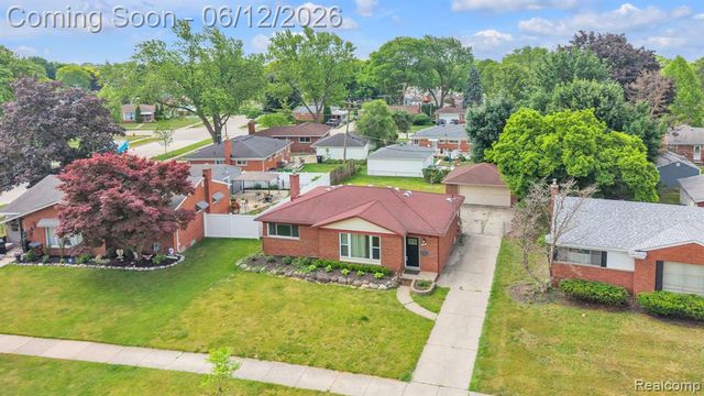 27827 Lyndon Street, Livonia, MI 48154