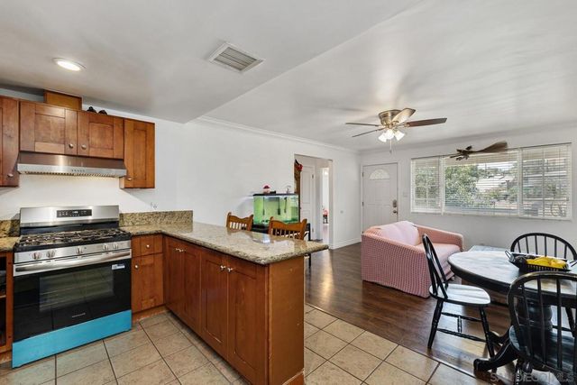 741 Magarian Rd, Fallbrook, CA 92028