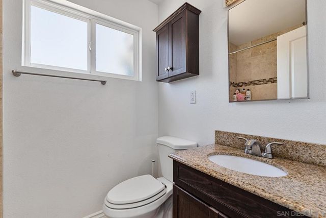 741 Magarian Rd, Fallbrook, CA 92028