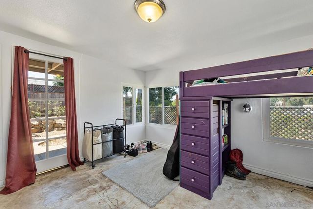 741 Magarian Rd, Fallbrook, CA 92028