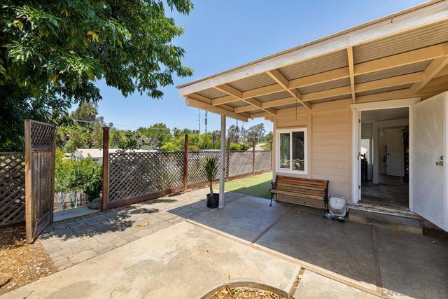 741 Magarian Rd, Fallbrook, CA 92028
