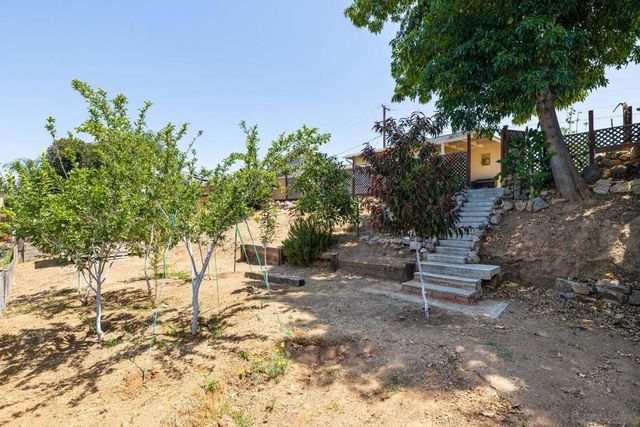 741 Magarian Rd, Fallbrook, CA 92028