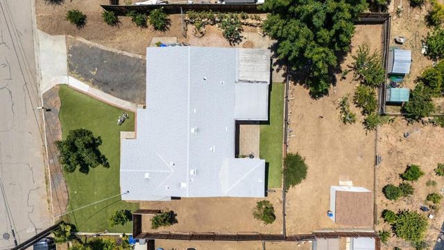 741 Magarian Rd, Fallbrook, CA 92028
