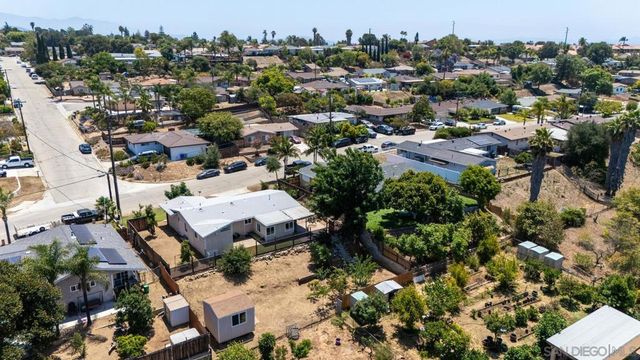 741 Magarian Rd, Fallbrook, CA 92028