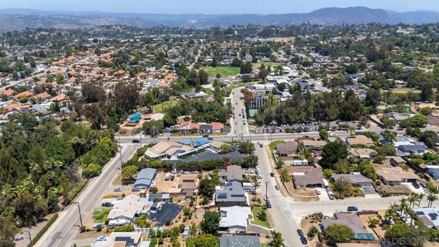 741 Magarian Rd, Fallbrook, CA 92028