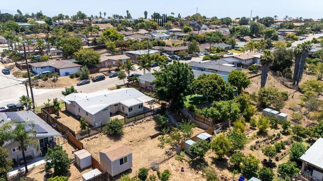 741 Magarian Rd, Fallbrook, CA 92028