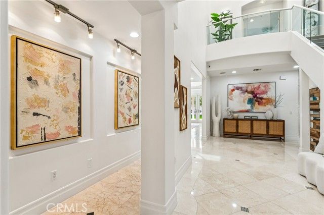 801 S Michillinda, Pasadena, CA 91107