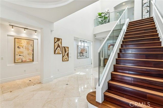 801 S Michillinda, Pasadena, CA 91107