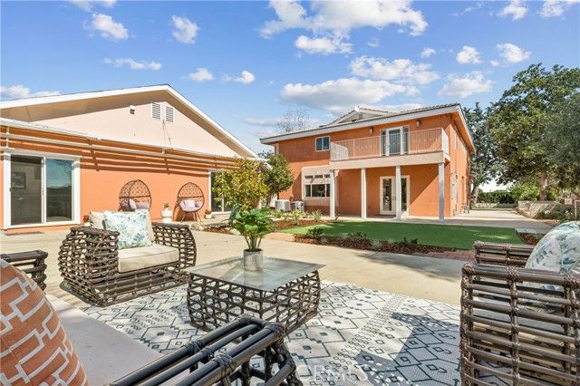 801 S Michillinda, Pasadena, CA 91107