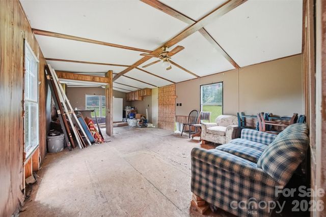 136 South Main Street, Granite Falls, NC 28630