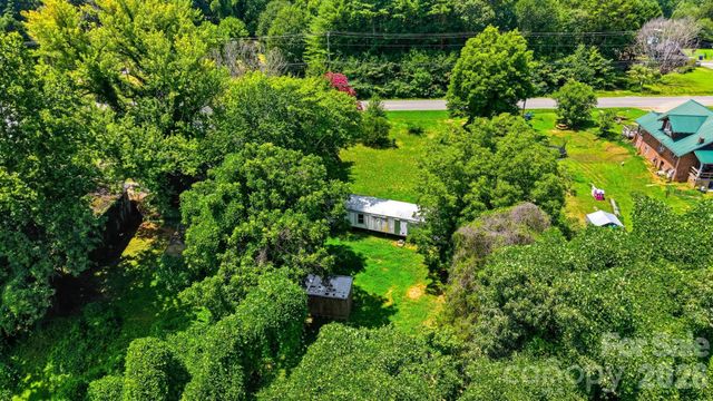 136 South Main Street, Granite Falls, NC 28630