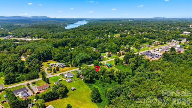 136 South Main Street, Granite Falls, NC 28630