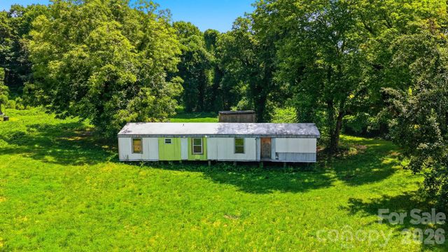 136 South Main Street, Granite Falls, NC 28630