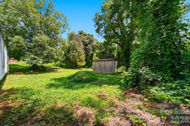 136 South Main Street, Granite Falls, NC 28630