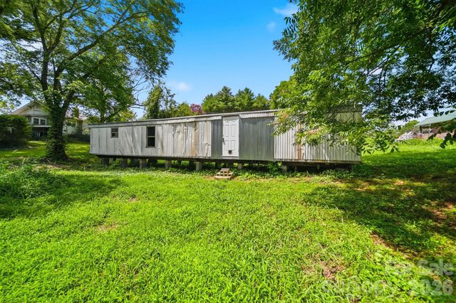 136 South Main Street, Granite Falls, NC 28630