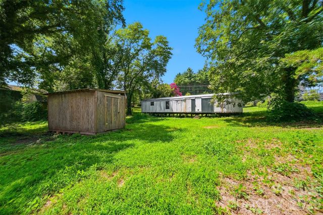 136 South Main Street, Granite Falls, NC 28630