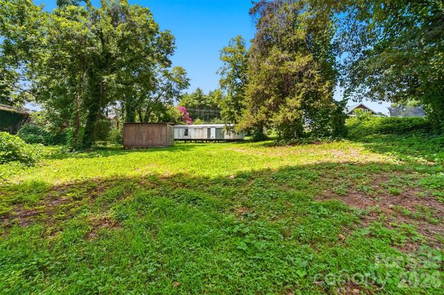 136 South Main Street, Granite Falls, NC 28630