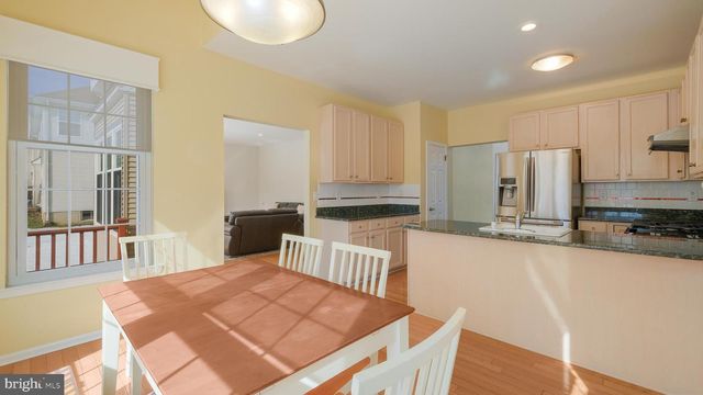 203 CLIVEDEN DR, Newtown, PA 18940