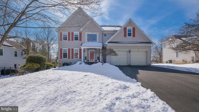 203 CLIVEDEN DR, Newtown, PA 18940