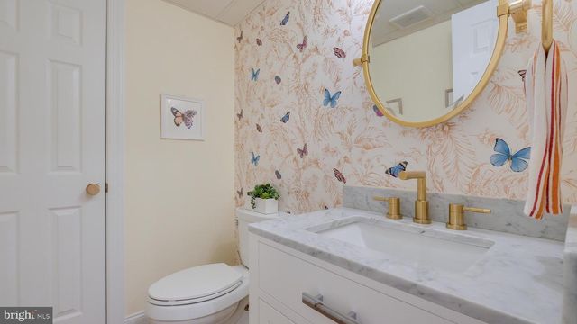 203 CLIVEDEN DR, Newtown, PA 18940