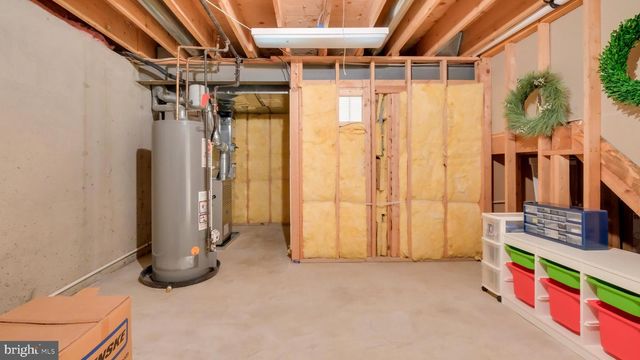 203 CLIVEDEN DR, Newtown, PA 18940